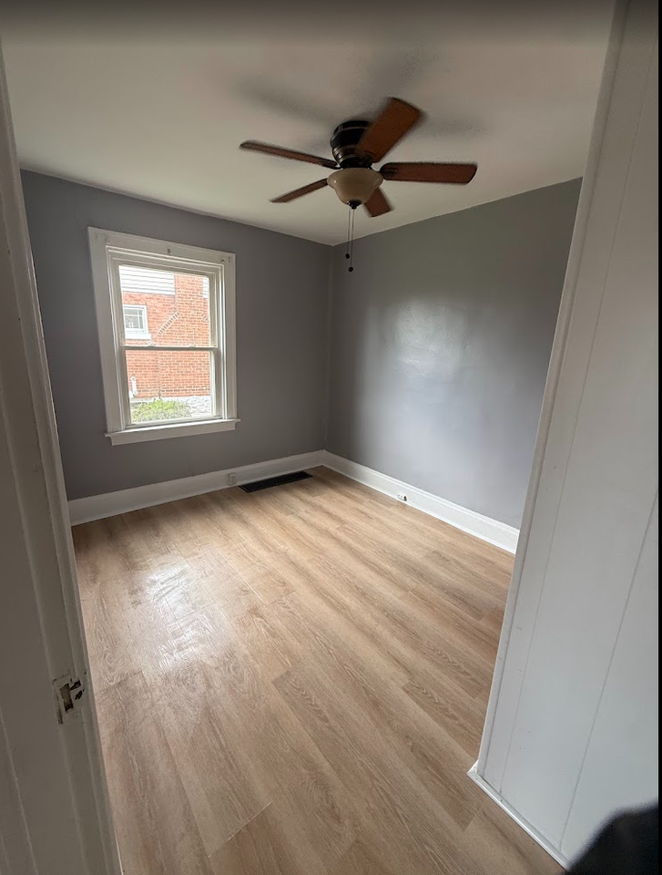 18 Oak St #1 - Photo 7 of 8