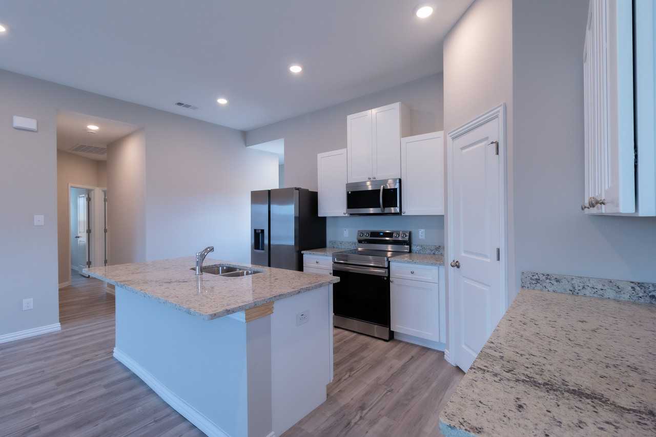 1902 Oliver St #NA - Photo 7 of 24
