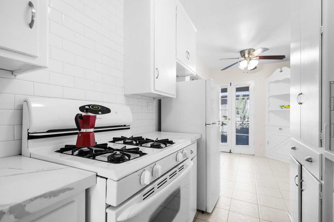 3422 Park Blvd #B - Photo 3 of 23