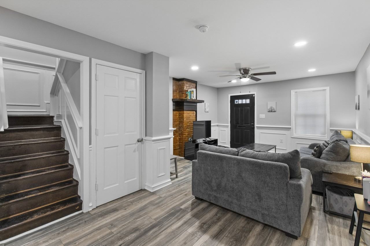 1214 N King St - Photo 4 of 21