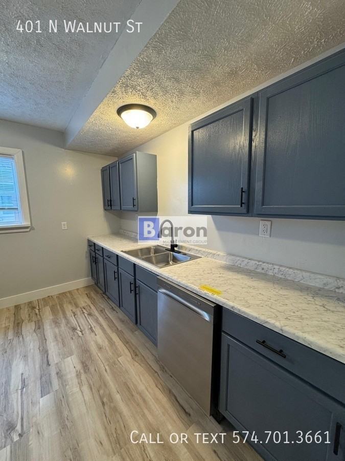 401 N Walnut St - Photo 4 of 12