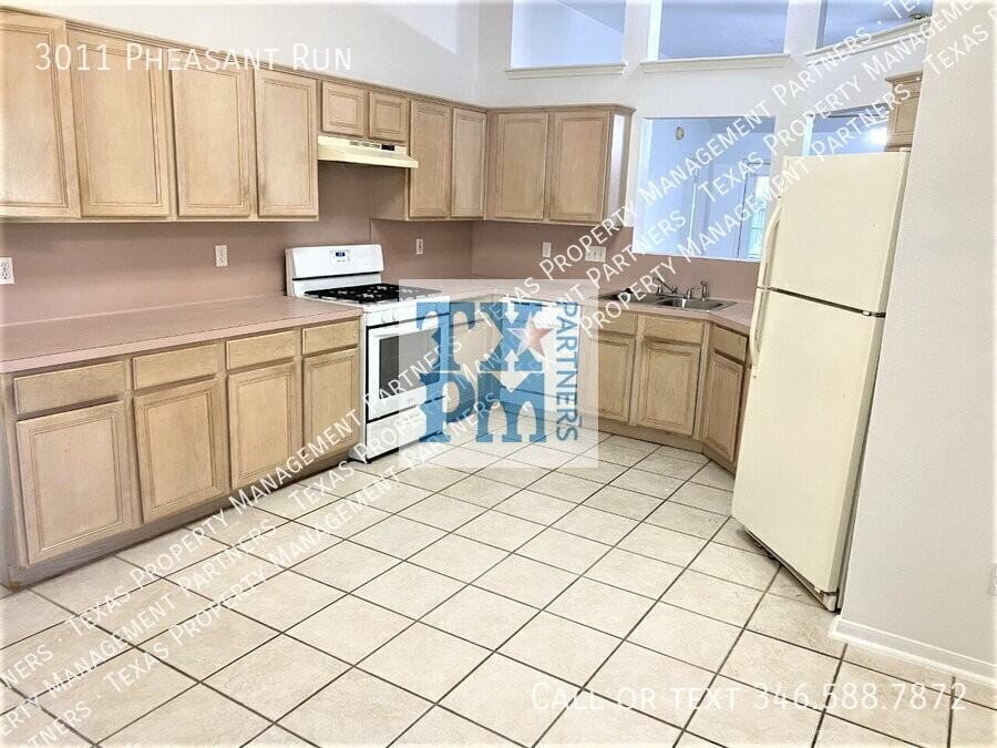 3011 Pheasant Run - Photo 5 of 18