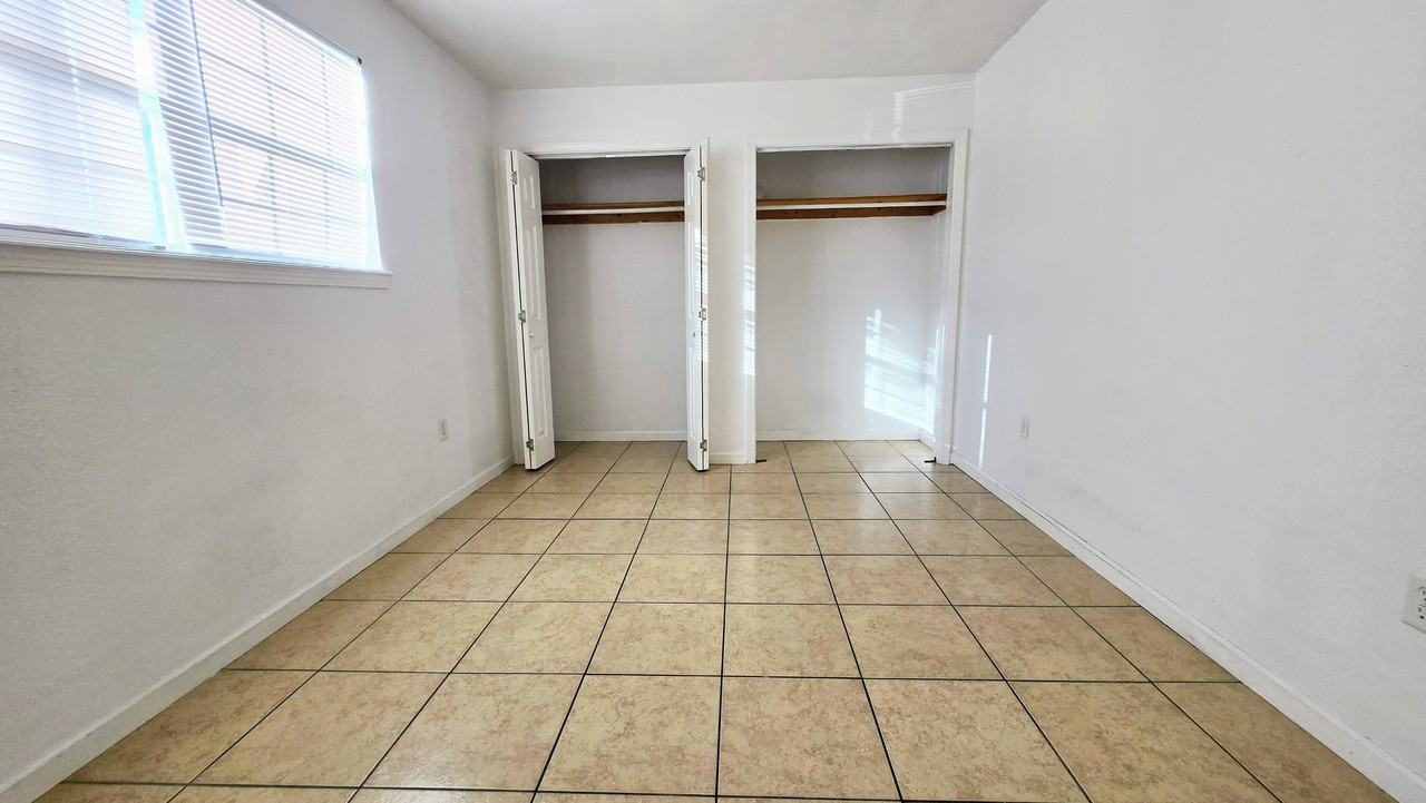 2431 Octavia Dr #1 - Photo 6 of 10