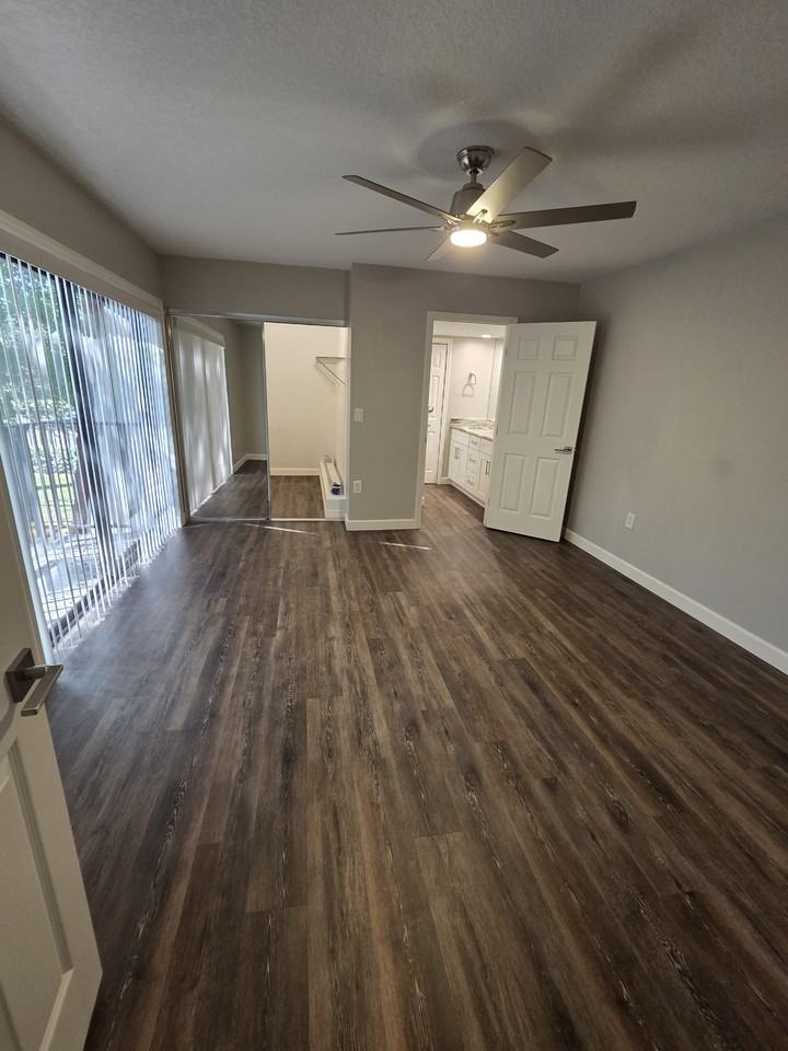 2716 11th Ct #56D - Photo 2 of 8