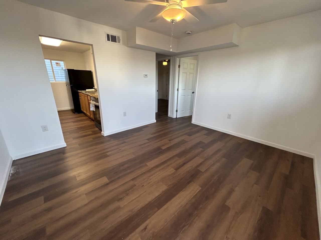 3318 Broadway Street-2 - Photo 2 of 10