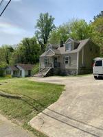 featured image of 807 Moss St #A