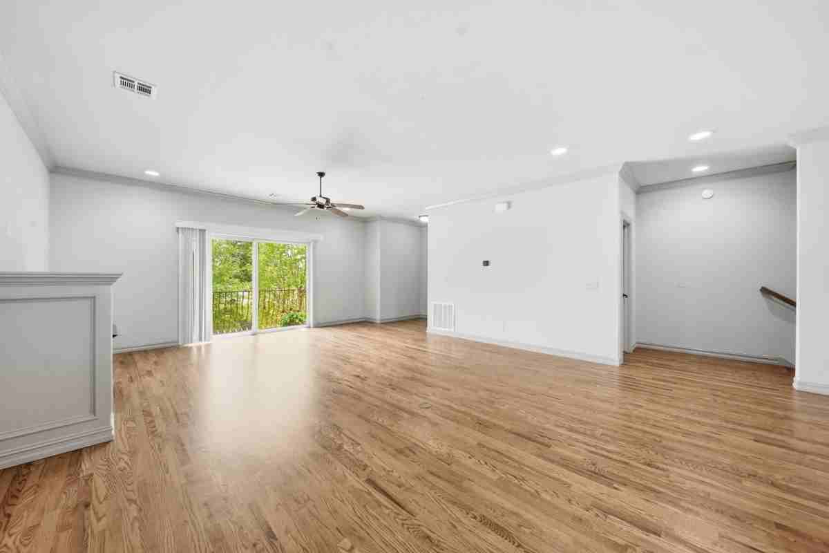 1333 E 41st Pl #1 - Photo 6 of 34