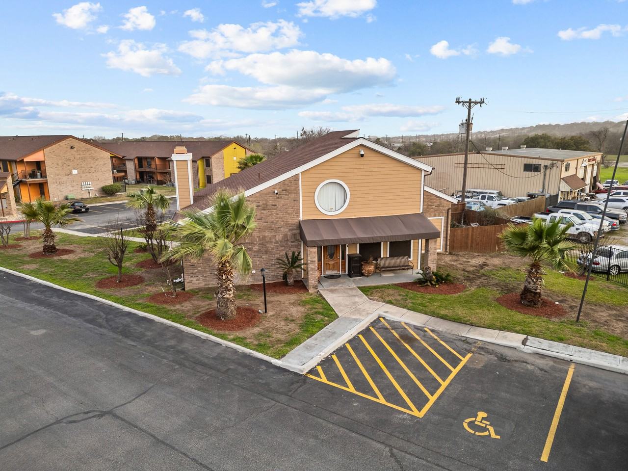 Towne East Village Apartment Homes - Photo 4 of 41