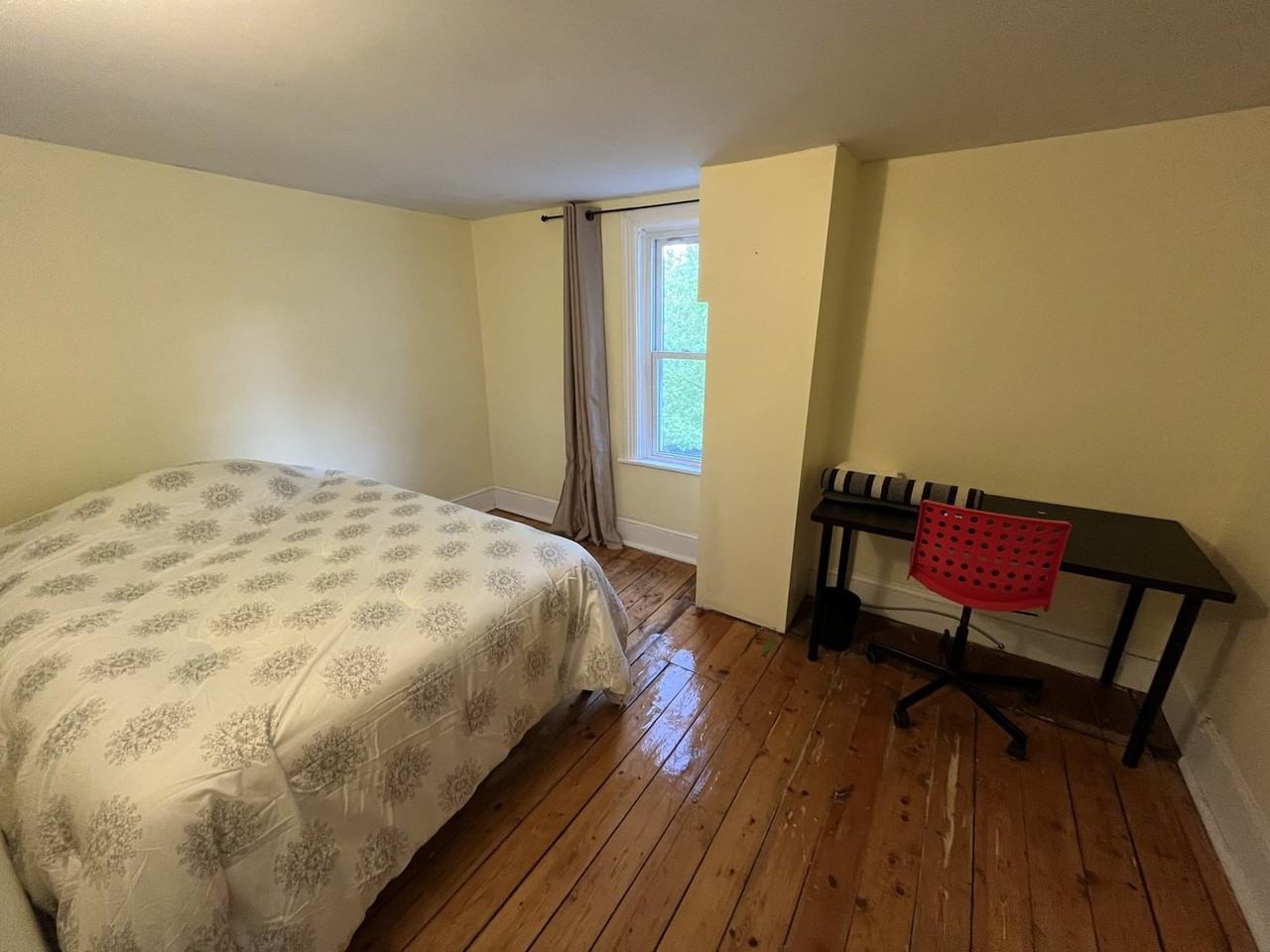 114 Glenora St #2 - Photo 2 of 8