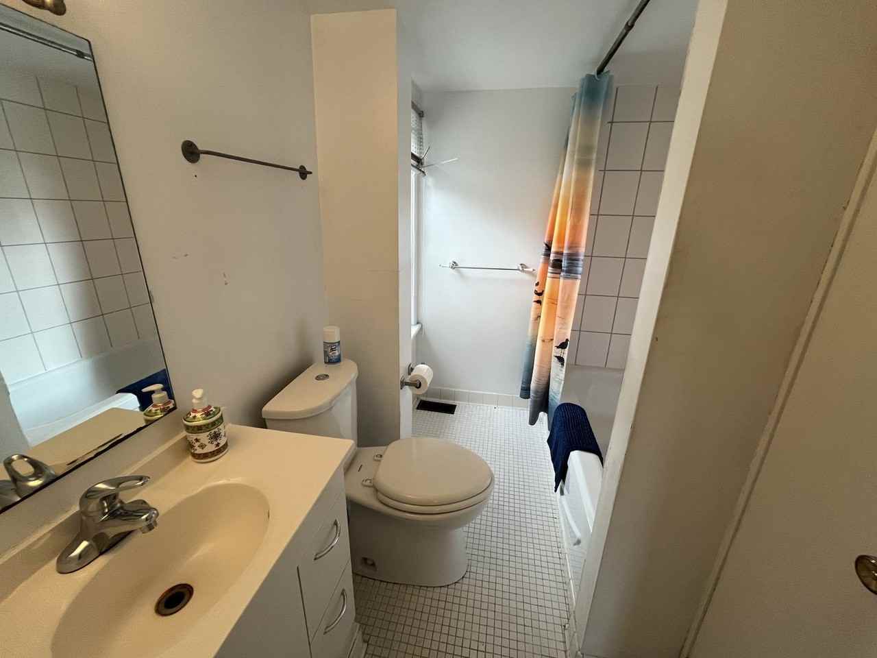 114 Glenora St #2 - Photo 3 of 8