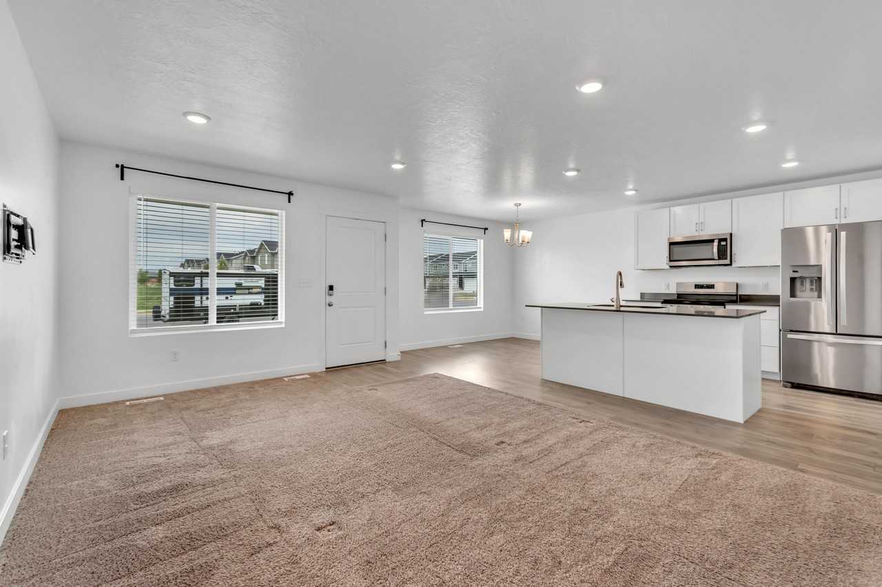 480 W 1890 S #1 - Photo 3 of 22