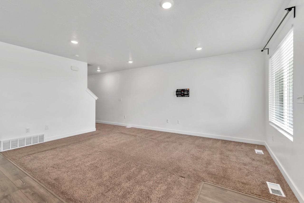 480 W 1890 S #1 - Photo 6 of 22