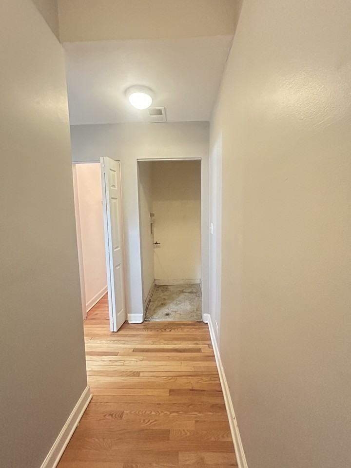 505 E 44th St #1B - Photo 7 of 31