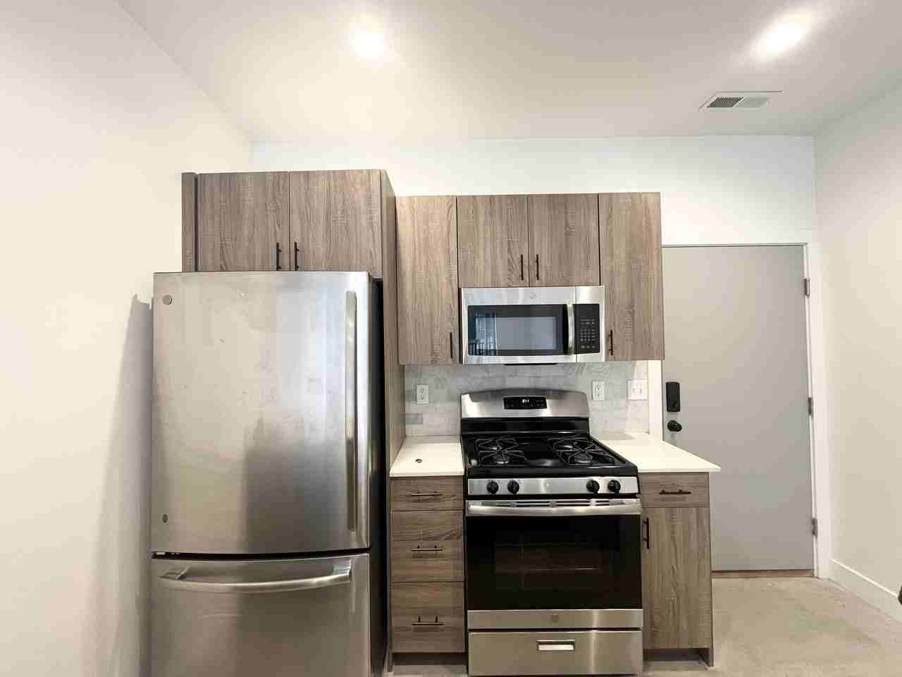 3579 South 900 East, Millcreek, UT 84106 - Photo 2 of 20