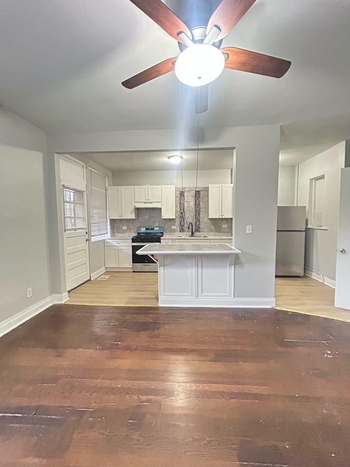 5938-40 South Calumet Avenue - Photo 3 of 20