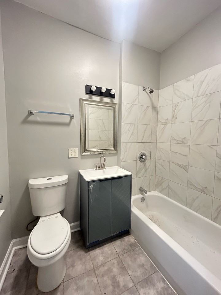 5938-40 South Calumet Avenue - Photo 6 of 20