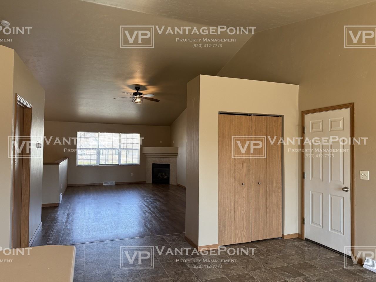 118 East River Drive - Photo 5 of 17