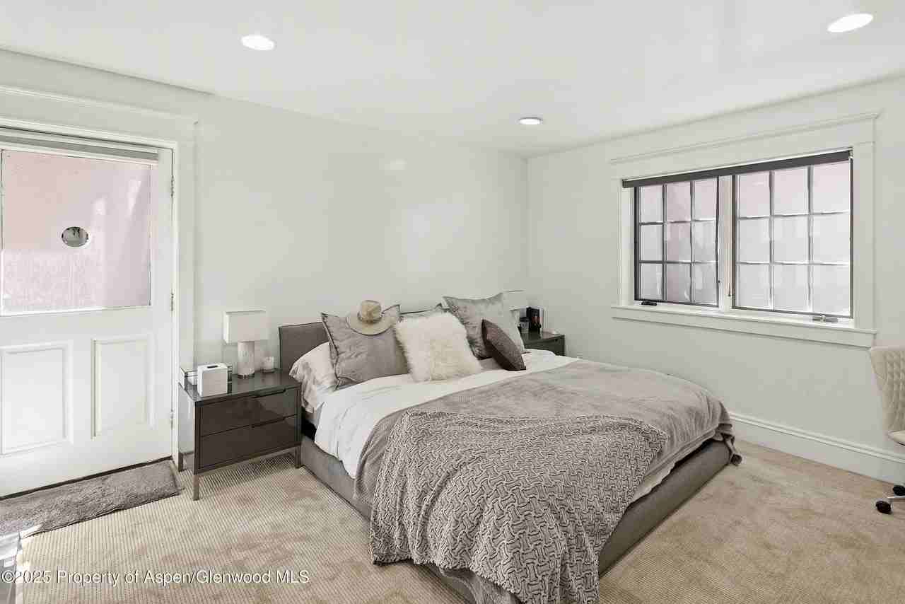 W Main St - Photo 5 of 11