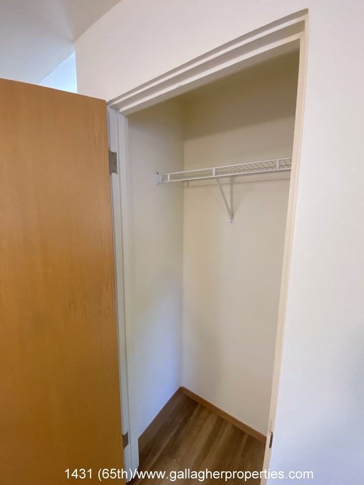 1431 (65th) - Photo 5 of 15