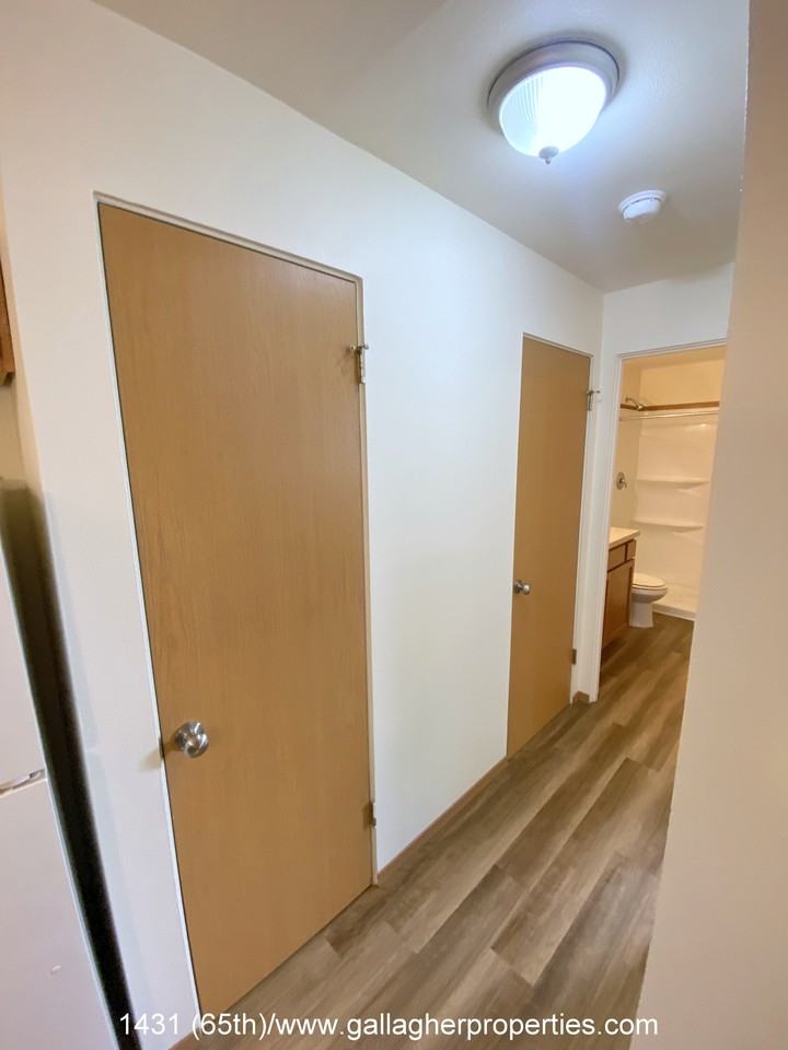 1431 (65th) - Photo 6 of 15