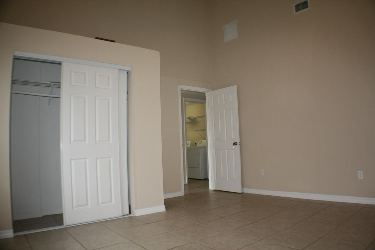 7435 Albany - Photo 5 of 15