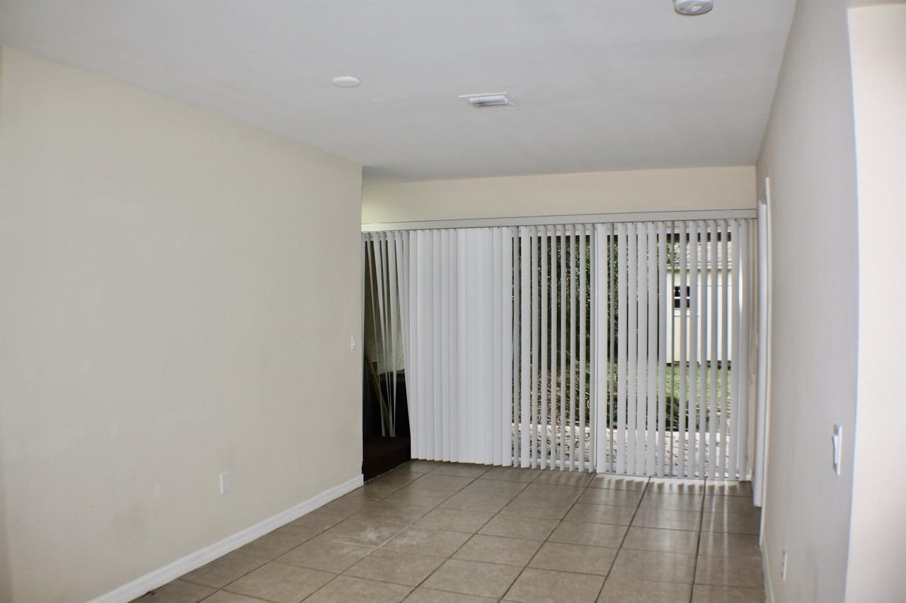 7435 Albany - Photo 6 of 15