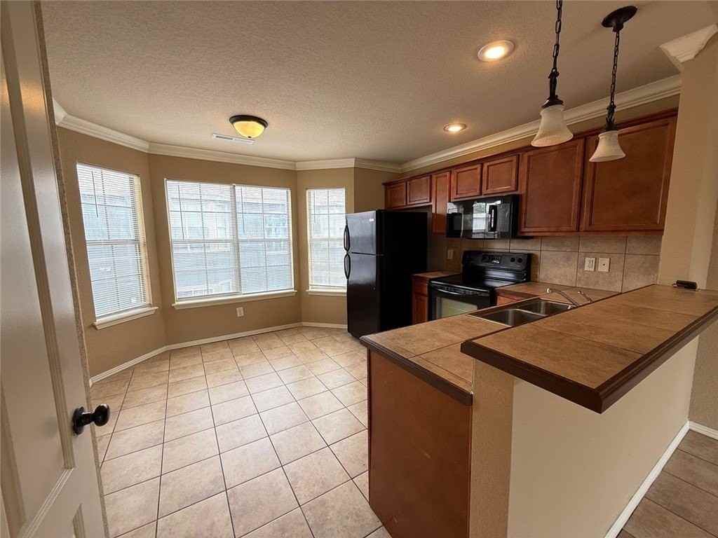 2624 N Valencia Ave #1 - Photo 2 of 11