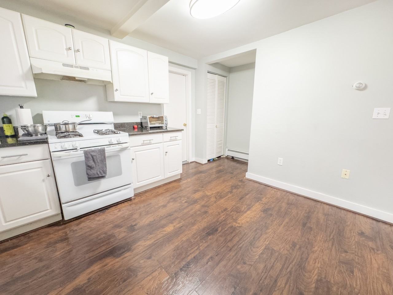 123 Willow St #123 - Photo 2 of 18