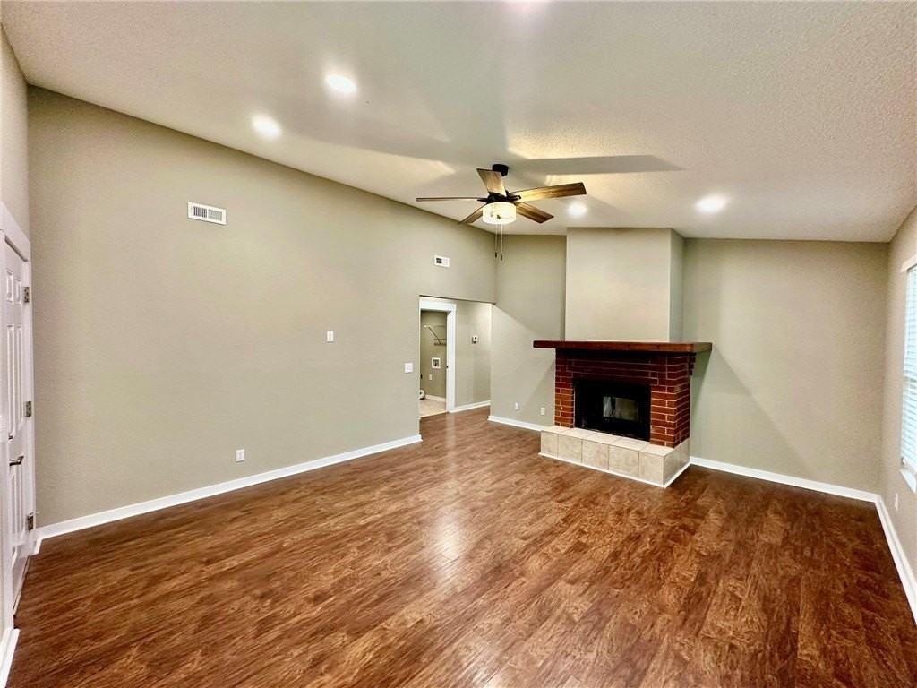 3513 W Wood St - Photo 2 of 28