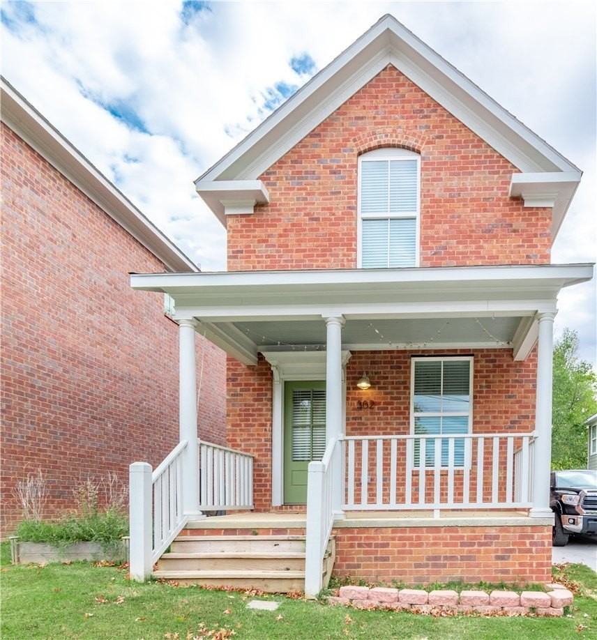 302 S College Ave - Photo 2 of 15