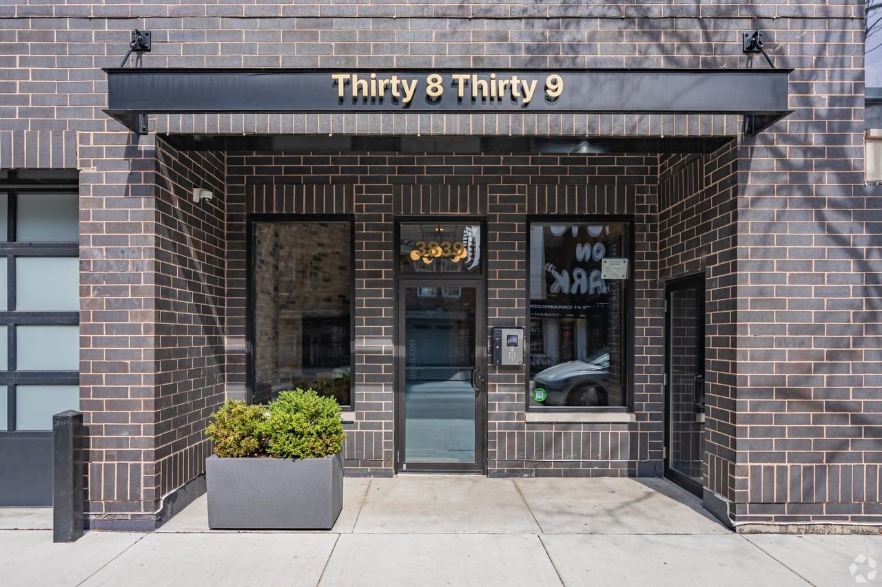 3839 N. Clark - Photo 4 of 6
