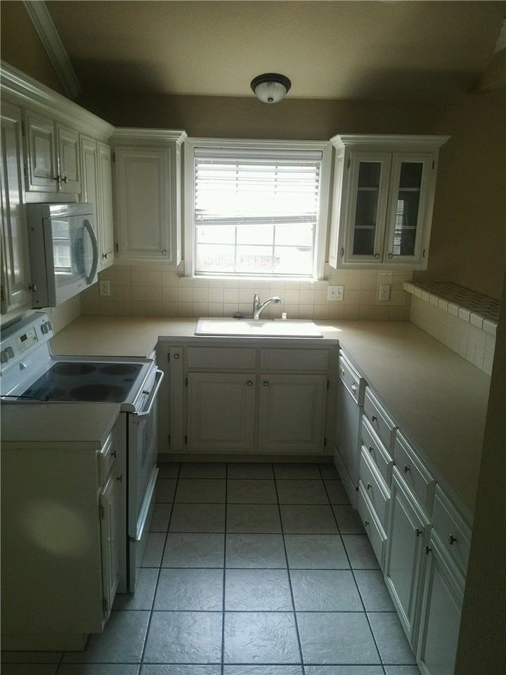 1754 N Pointer Ln - Photo 5 of 13