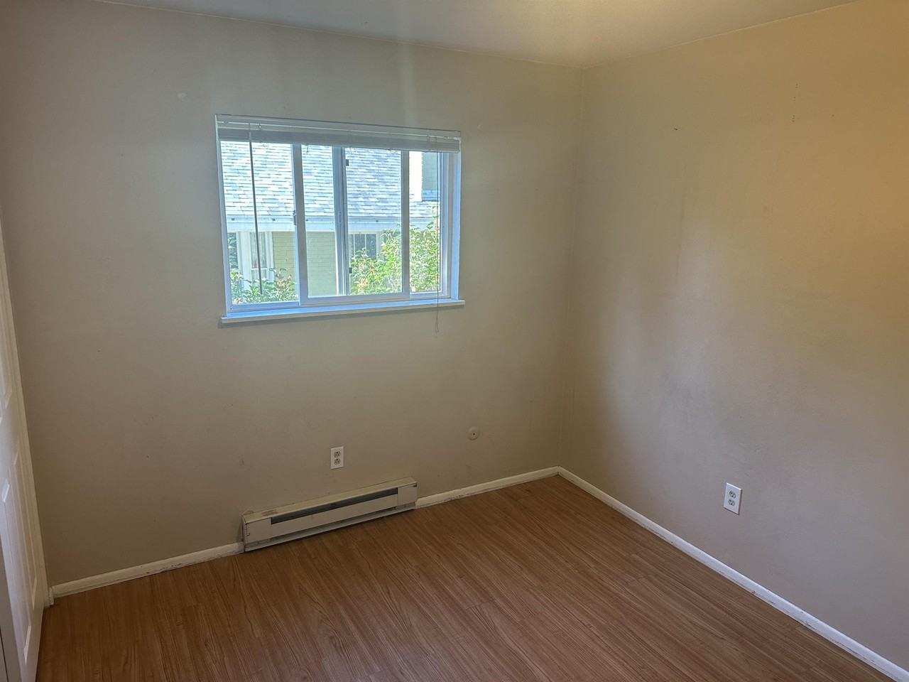 225 North Sherwood Street - Photo 5 of 13