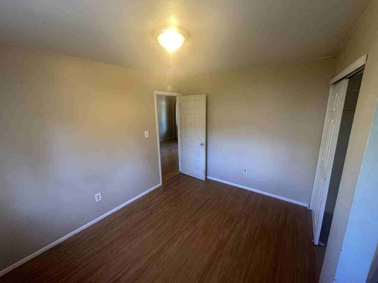 225 North Sherwood Street - Photo 6 of 13