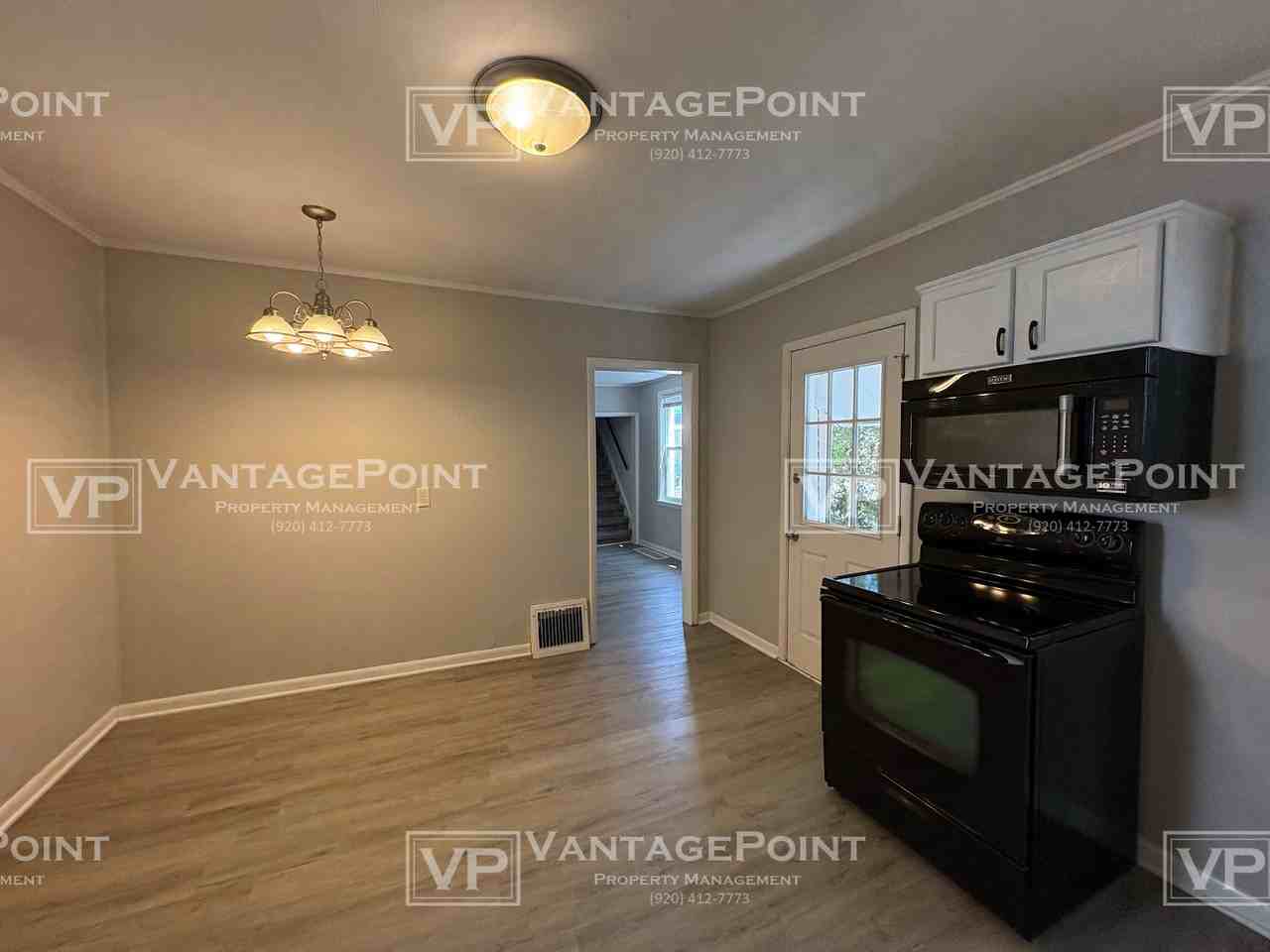 1711 12th St #1 - Photo 3 of 21