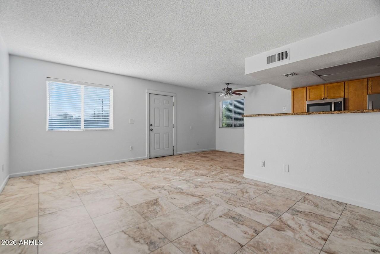 6627 N 27th Ave - Photo 3 of 25