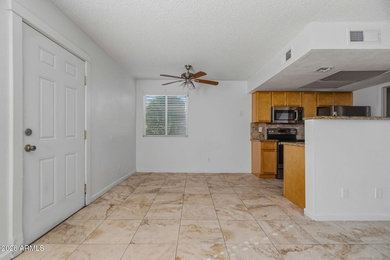 6627 N 27th Ave - Photo 5 of 25