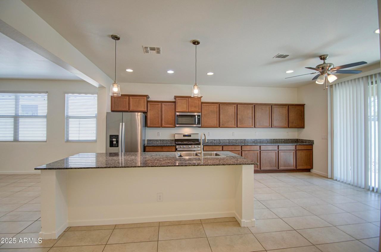 36217 N Urika Dr - Photo 6 of 42