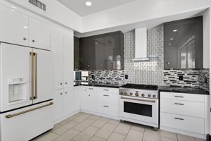 featured image of 6932 E Pearl St
