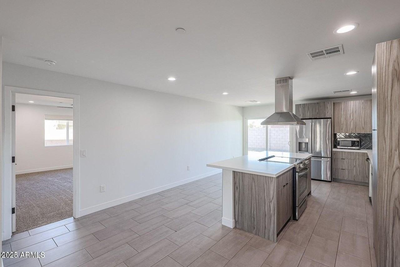 2651 N 71st Pl - Photo 5 of 34