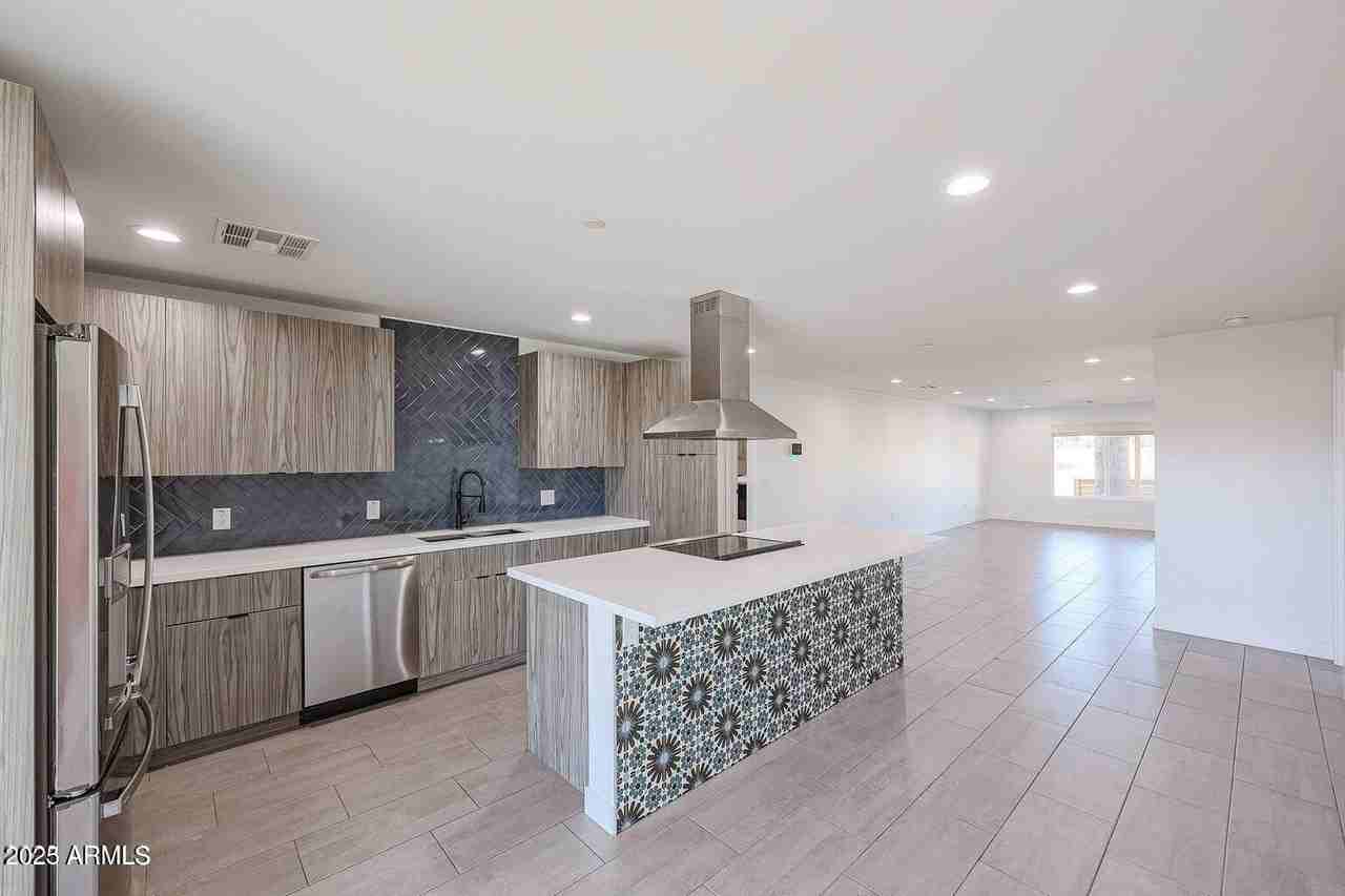 2651 N 71st Pl - Photo 7 of 34