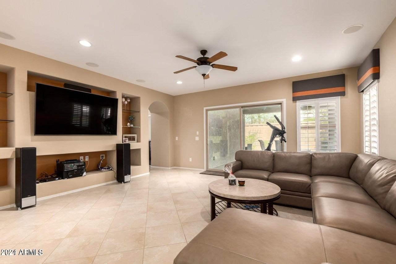 25899 N 107th Dr - Photo 7 of 26