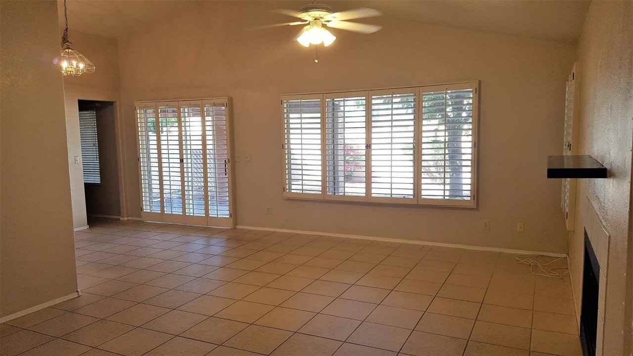 16610 S 32nd Pl - Photo 5 of 29