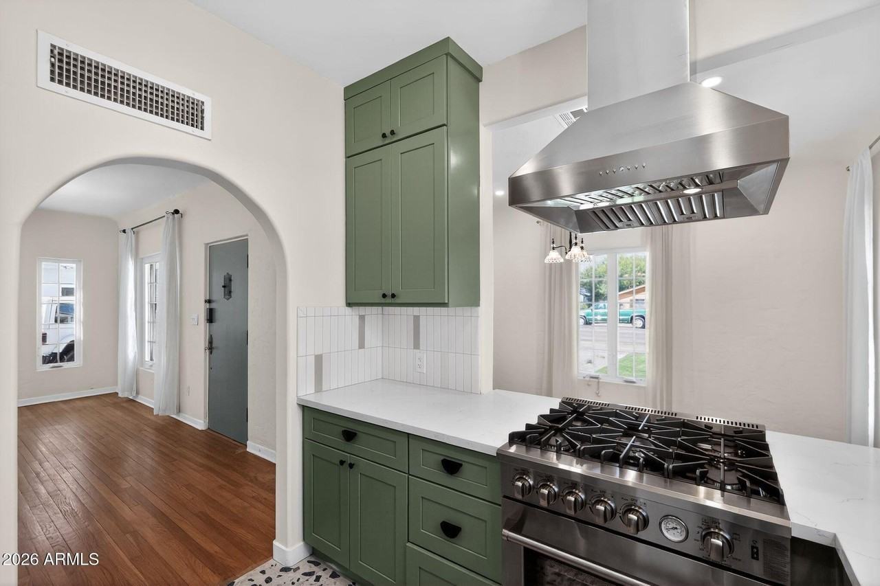 311 W Campbell Ave - Photo 5 of 22