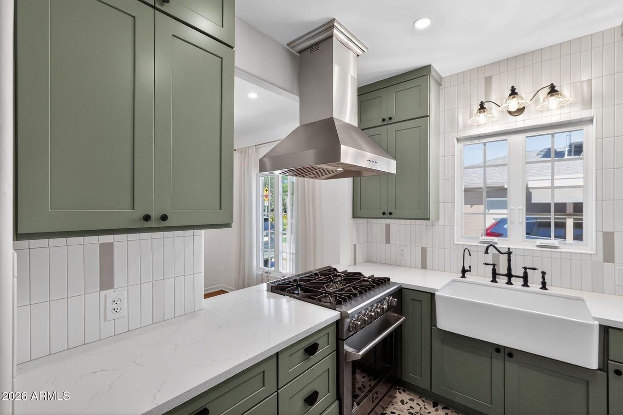 311 W Campbell Ave - Photo 7 of 22