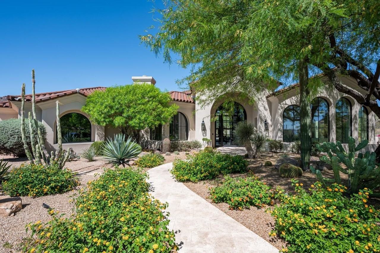 10220 E Buckskin Trl