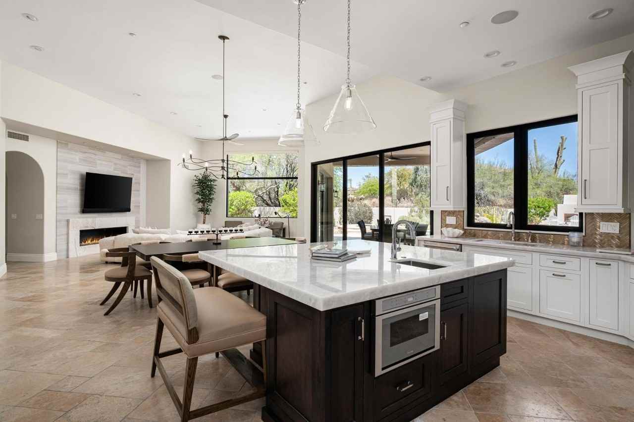 10220 E Buckskin Trl - Photo 6 of 32