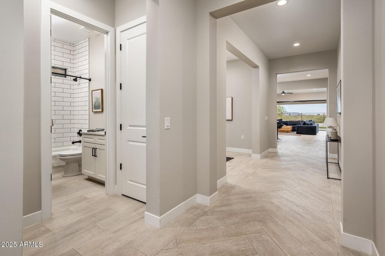 6615 E Libby St - Photo 3 of 45