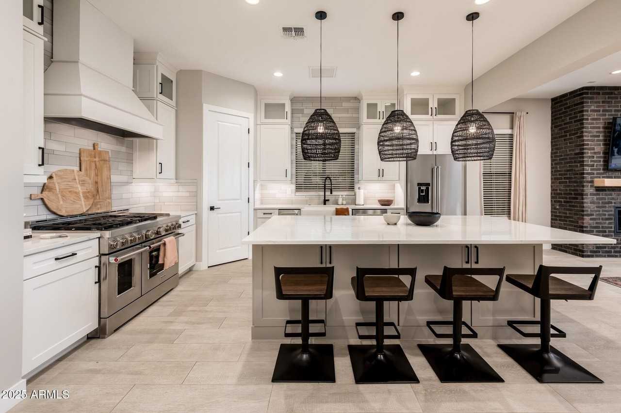 6615 E Libby St - Photo 7 of 45