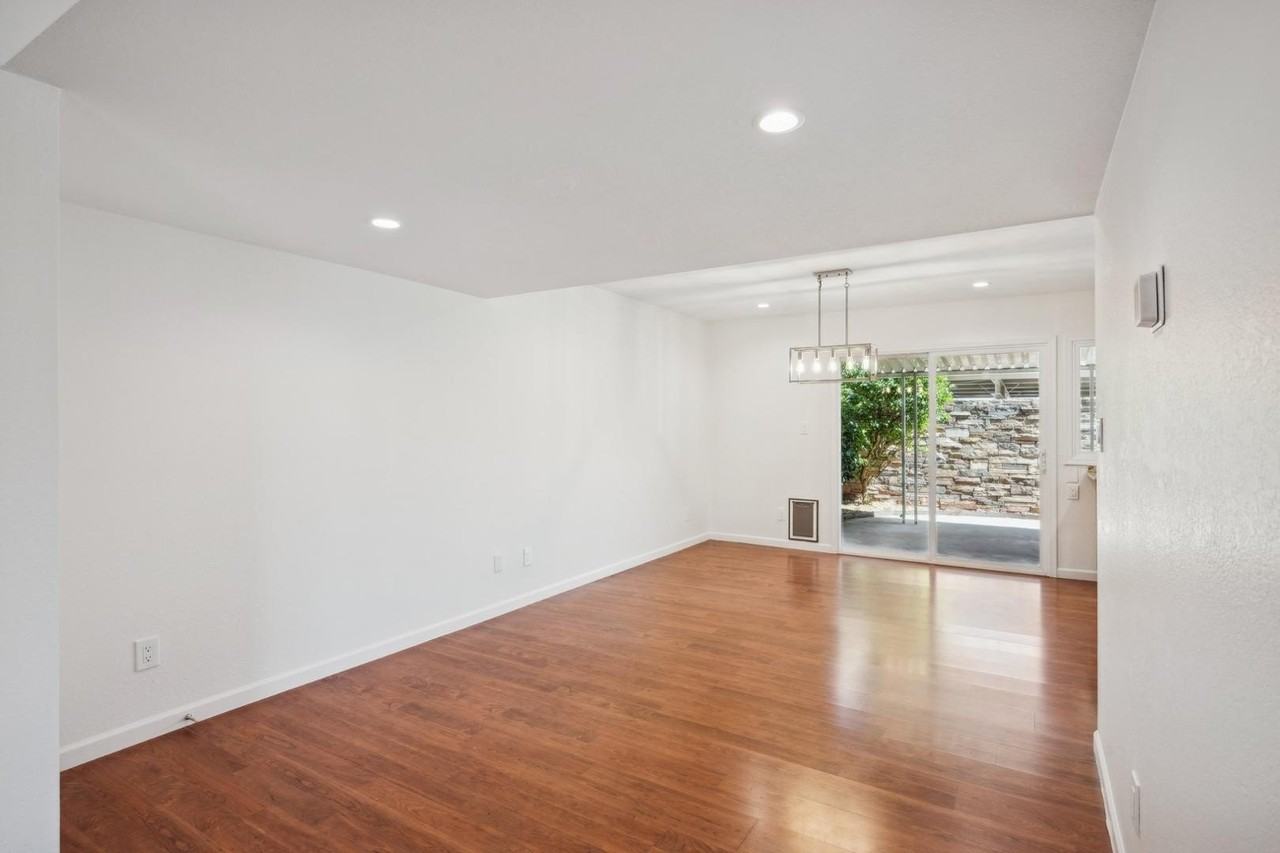 5111 N 83rd St - Photo 4 of 32